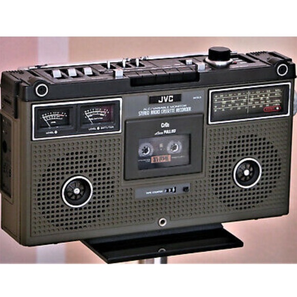VINTAGE JVC ALC/Variable Monitor Stereo Radio Cassette Recorder No. 9475 - Picture 1 of 12